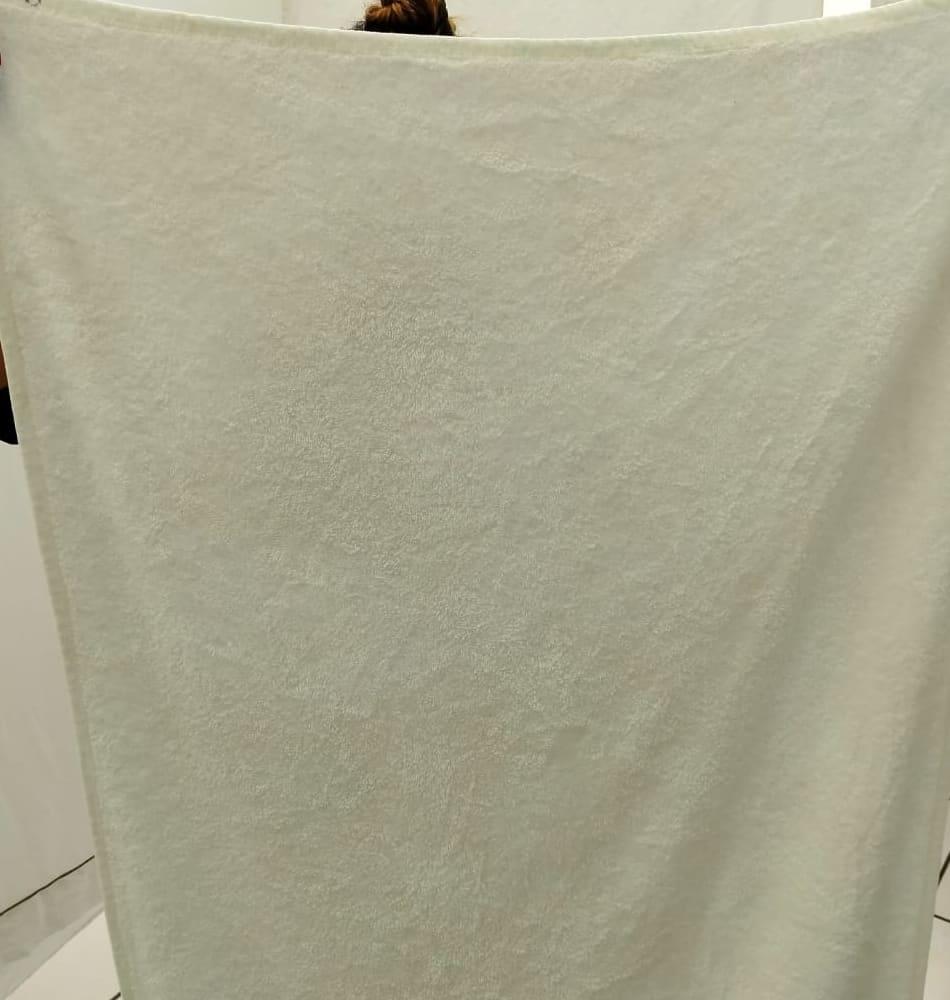 Prenda limpia después de nuestro proceso de desmanchado 3
